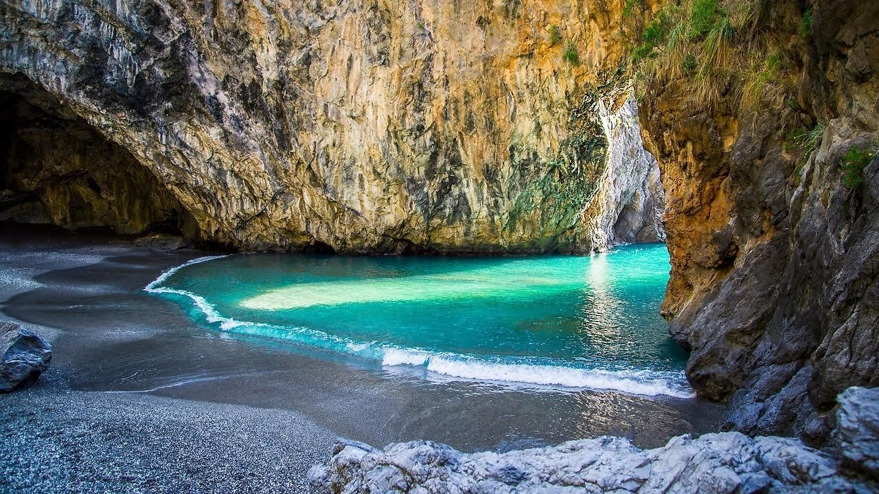 Nelema Bay Arcomagno Resort, Villaggio Club Calabria, Pensione Completa Animazione Mini Club, junior Club, Villaggio Calabria Sport animazione servizio spiaggia, Nelema Resort
