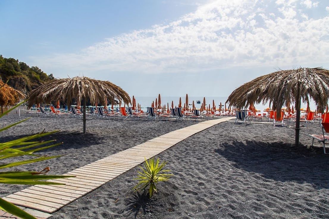 Nelema Bay Arcomagno Resort, Villaggio Club Calabria, Pensione Completa Animazione Mini Club, junior Club, Villaggio Calabria Sport animazione servizio spiaggia, Nelema Resort
