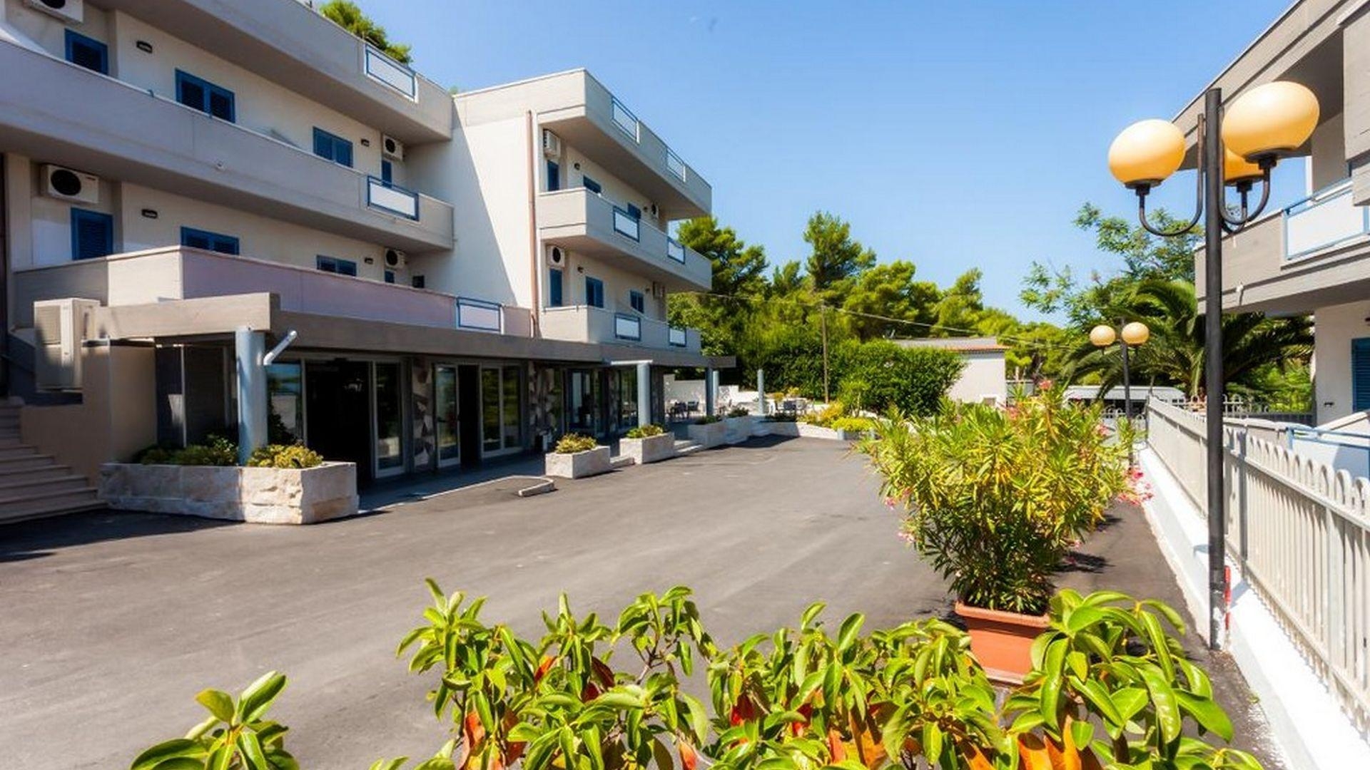 Baia Santa Barbara Village Tourland