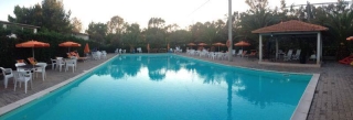 Piscina Viola Chalet Club Residence Rodi Gargano
